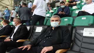 Başkan Ekrem Yüce Sakaryaspor’un maçını izledi