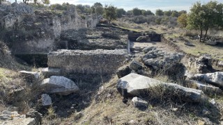 Çanakkale’deki antik kentin çok katlı çarşısı gün ışığına çıkarılıyor