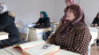 Yalova’da açılan 11 köy yaşam merkezi yöre halkının adeta ”ikinci evi” oldu