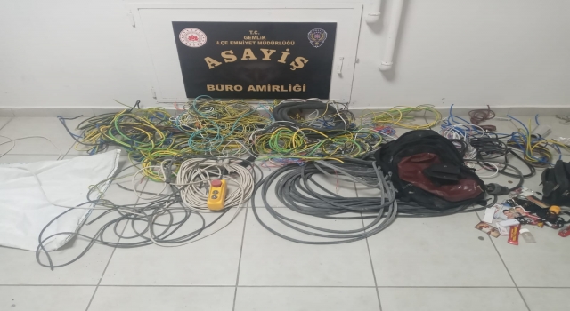 Gemlik’te inşatlardan hırsızlık yaptıkları iddia edilen 2 şüpheli yakalandı