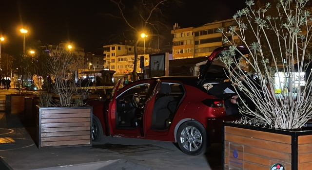Kadıköy’de polisten kaçmaya çalışan 4 zanlı yakalandı