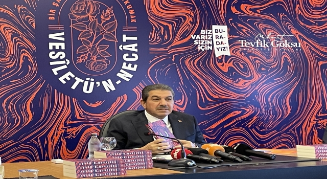 Esenler Belediyesi ”Vesiletü’nNecat, Bir Şaheseri Yeniden Okumak” eserinin tanıtımını yaptı