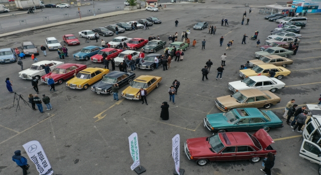 Klasik otomobil tutkunları Üsküdar’da buluştu