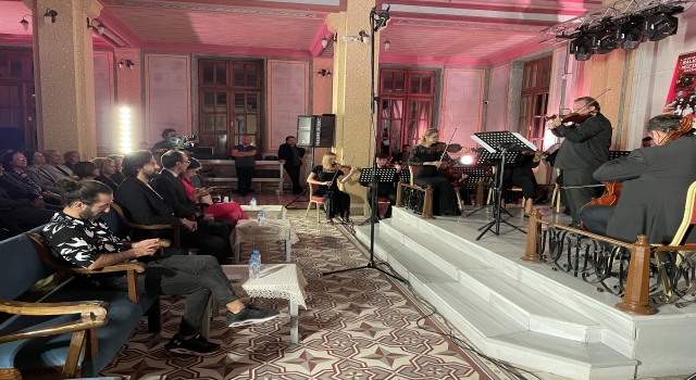 Uluslararası Balkan Müzik Festivali’nde Trakya Ensemble konser verdi