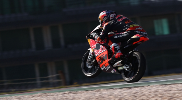Red Bull sporcusu Deniz Öncü Avustralya’da podyumda