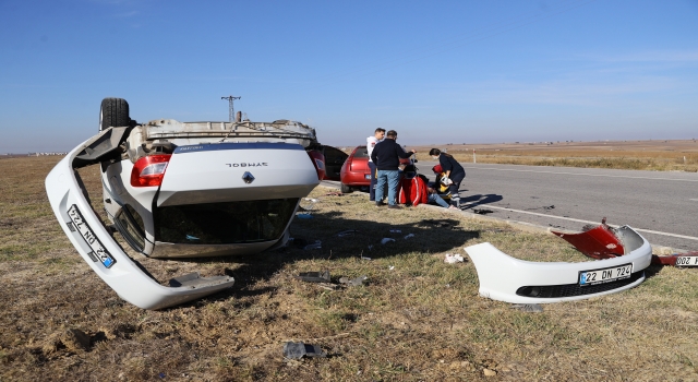 Edirne’de iki otomobilin çarpıştığı kazada 5 kişi yaralandı