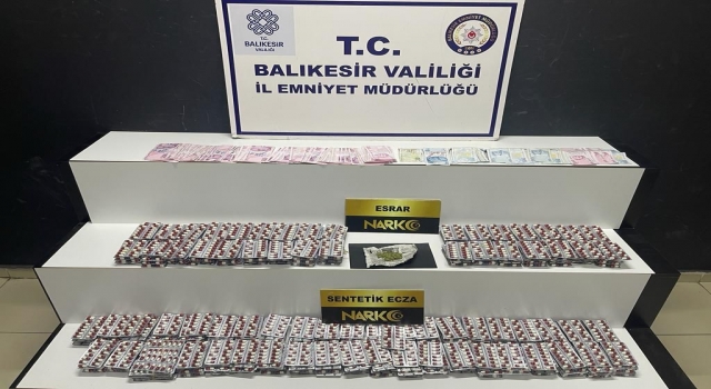 Balıkesir’de uyuşturucu bulunan otomobildeki 3 kişi gözaltına alındı