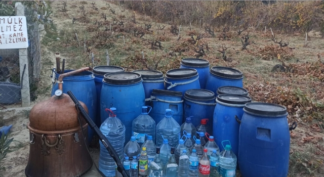 Tekirdağ’da bağ evinde kaçak üretilen 2 bin 494 litre içki ele geçirildi