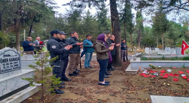 Şehit öğretmen Neşe Alten ile babası mezarları başında anıldı