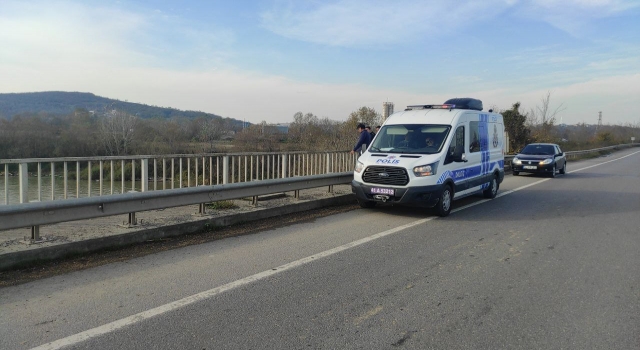 Polis dalgıçlar, Sakarya Nehri’nde Erdal Sakız cinayetinin suç aletini aradı