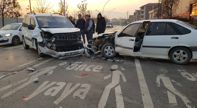 Kocaeli’de zincirleme trafik kazasında 1 kişi yaralandı