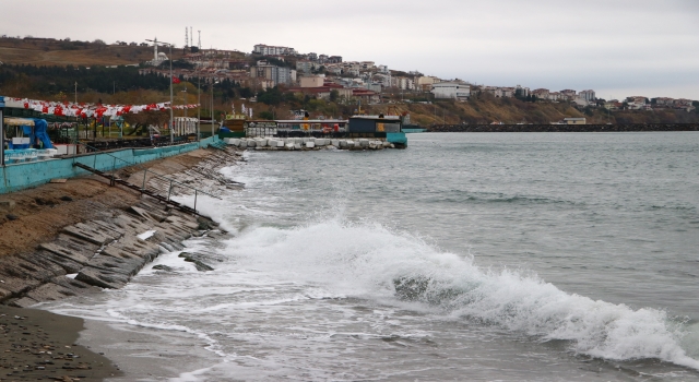 Tekirdağ’da poyraz deniz ulaşımını olumsuz etkiliyor