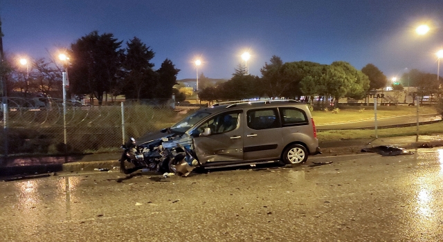 Ataşehir’deki trafik kazasında 2 kişi yaralandı