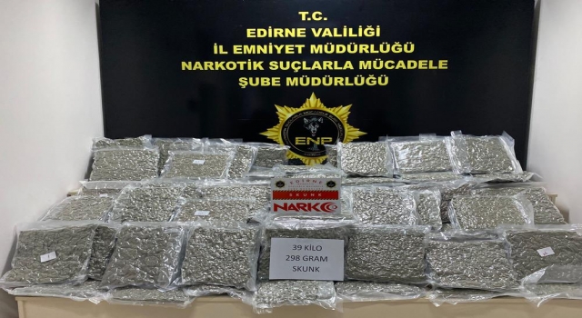 Kapıkule Sınır Kapısı’nda bir tırda 39 kilo 298 gram uyuşturucu ele geçirildi