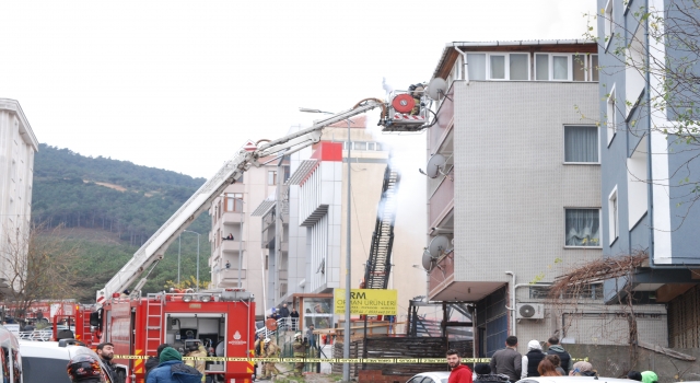 Ataşehir’de marangozhane deposunda çıkan yangın söndürüldü