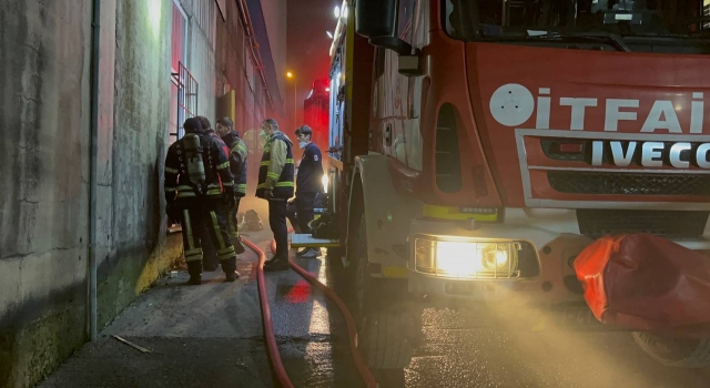 Kocaeli’de plastik ve kauçuk fabrikasında çıkan yangın söndürüldü