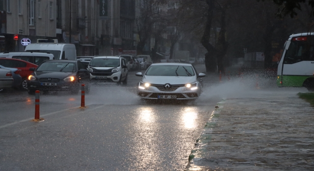 Kırklareli ve Edirne’de sağanak etkili oldu