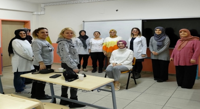 Balıkesir’de ”Aile Okulu Projesi”nde 12 bin 323 veliye eğitim verildi