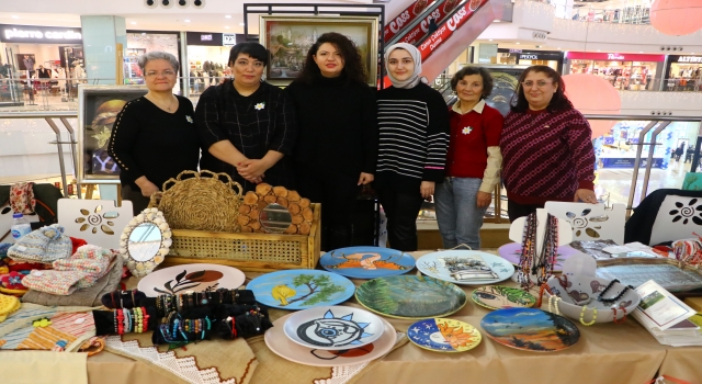 Tekirdağ’da psikiyatri hastalarının yaptığı el sanatları çalışmaları sergilendi