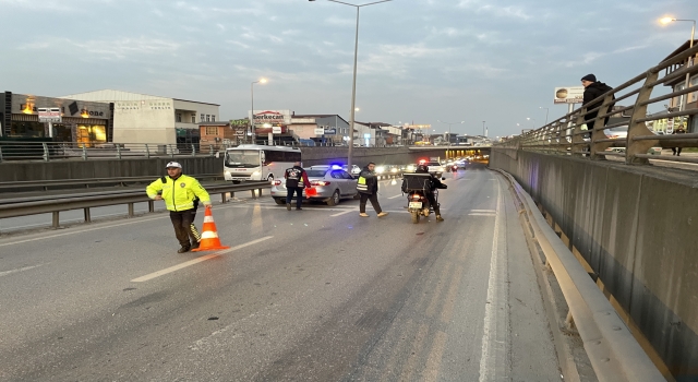 Kocaeli’de otomobille çarpışan polis motosikletindeki 2 polis yaralandı