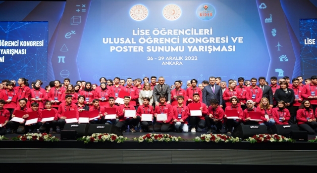 ULUSAL ÖĞRENCİ KONGRESİ VE POSTER SUNUMU TEŞVİK ÖDÜLÜ SAKARYA’ YA