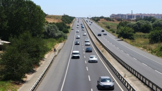 Yollarda bayram trafiği yoğunluğu