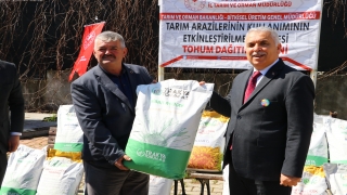 Tekirdağ’da çiftçilere 2,5 ton yerli hibrit ayçiçeği tohumu dağıtıldı