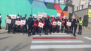 Kocaeli’de ”Yayalara öncelik duruşu, hayata saygı duruşu” etkinliği yapıldı
