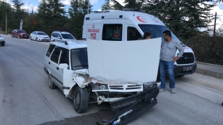 Bilecik’te tırla çarpışan otomobilin sürücüsü yaralandı