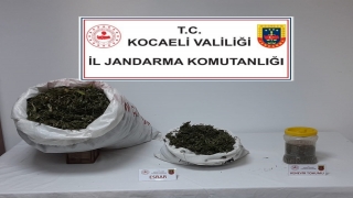 Kocaeli’de 3 kilo 700 gram esrar ele geçirildi
