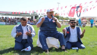 Er meydanındaki cazgırlar ustaçırak ilişkisiyle yetişiyor