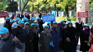 Sakarya’da yaşlılar sağlıklı yaşam için yürüdü