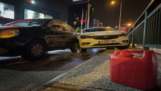 Bursa’da yakıtı biten aracın sürücüsüne yardım eden kişiye otomobil çarptı