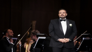 Tenor Murat Karahan ile Letonyalı soprano Kristine Opolais, AKM’de konser verdi