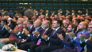 Cumhurbaşkanı Erdoğan, Sinan Erdem Spor Salonu önündeki vatandaşlara hitap etti: