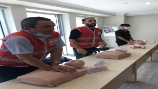 Türk Kızılay Bursa Şubesinden görme engellilere ilk yardım eğitimi