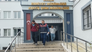 Bursa’da tarihi medreseden hırsızlık yaptığı iddia edilen 2 şüpheli yakalandı