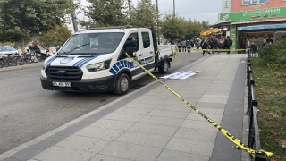 Sakarya’da bıçaklı kavgada baba ve oğlu yaralandı