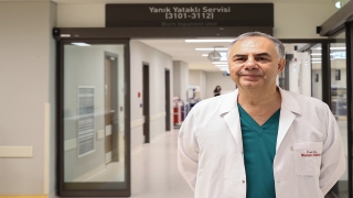 Terkedilen Galya bebek aylar sonra hastaneden ”yuvaya” uğurlandı