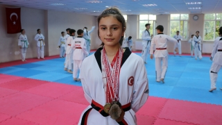 ”Madalya avcısı” milli tekvandocu Sude Sağlam, zirveye çıkmak istiyor