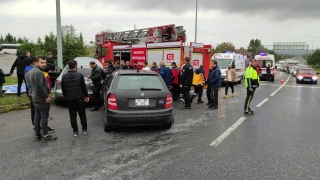 Sakarya’da 2 otomobilin çarpıştığı kazada 7 kişi yaralandı