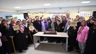 Tuzla’da 65 yaş üstü vatandaşlar festivalde bir araya geldi