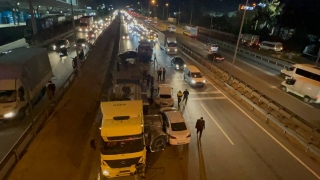 Kocaeli’de zincirleme trafik kazasında 3 kişi yaralandı