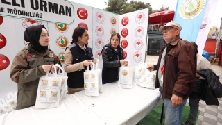 Kırklareli’nde vatandaşlara fidan dağıtıldı