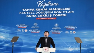 Bakan Kurum, Düzce depremiyle ilgili basın mensuplarına konuştu: