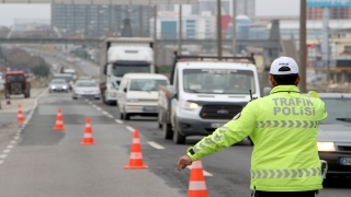 Silivri’de şehirler arası ticari araçlara kış lastiği denetimi