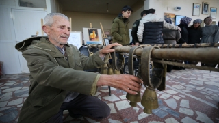 Çobandan köy kahvehanesinde ”çan” konseri