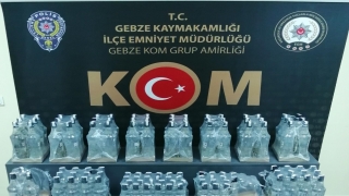 Kocaeli’de 171 şişe sahte içki ele geçirildi