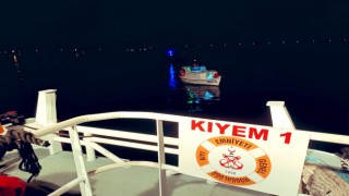 Çanakkale Boğazı’nda arızalanan tekne, KEGM ekiplerince kurtarıldı