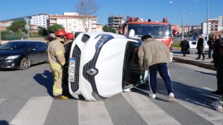 Pendik’te iki otomobilin çarpıştığı kazada 1 kişi yaralandı